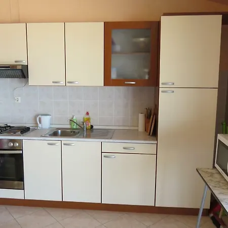 Magistrala Apartmán Jesenice (Split-Dalmatia)